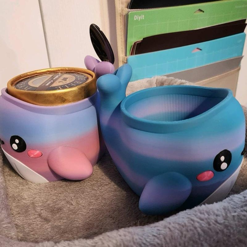Whale Shaped Ice Cream Tub Holder - Fun Kitchen Utensils for Creative Storage and Display - Image 5