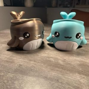 Whale Shaped Ice Cream Tub Holder - Fun Kitchen Utensils for Creative Storage and Display
